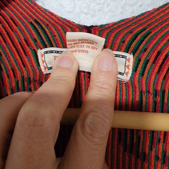 Flying Tomato Poncho Cape Wrap Kimono Floral Retro Fringe Medium/Large - Picture 6 of 6